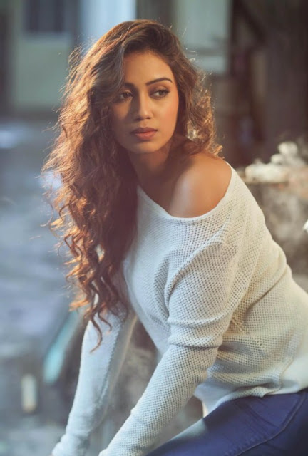 Actress Nivetha Pethuraj Latest Hot Photoshoot Pics 3