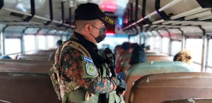 El Salvador: Plan Transporte Seguro deja 15 delincuentes capturados en flagrancia en buses y microbuses