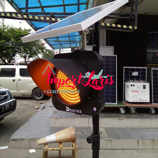 Ready Stock Lampu Lalu Lintas Solar Panel Traffic Light