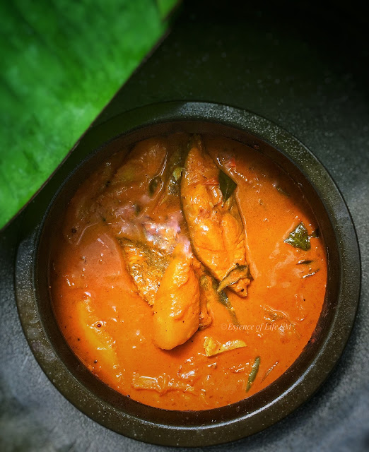 ALAPUZHA STYLE PACHA MANGA MEEN CURRY