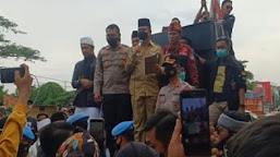 Aksi Damai Ratusan Aliansi Masyarakat Banten Tuntut THM di Bongkar Akhirnya Terpenuhi