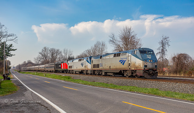 AMTK 104, AMTK 105, and CNDX (CDOT/CT rail) 6705 lead the Lake Shore Limited