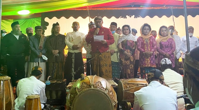 Deklarasi Dukung Ganjar Pranowo Presiden 2024, Seniman dan Dalang Nusantara Gelar Pertunjukan Wayang di Pondok Pesantren