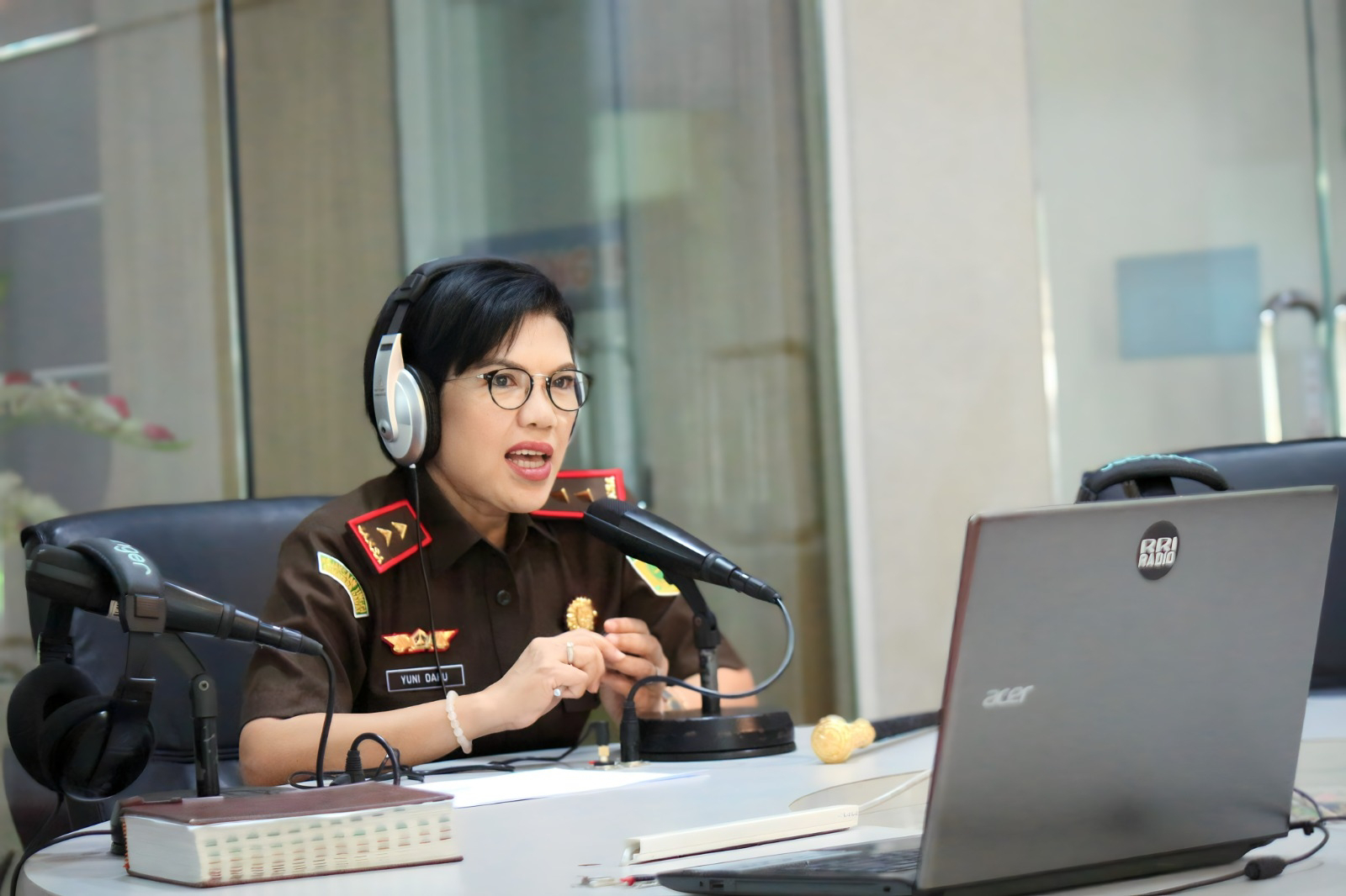 Kajati Sumbar Sosialisasikan Jaksa Mengajar di RRI
