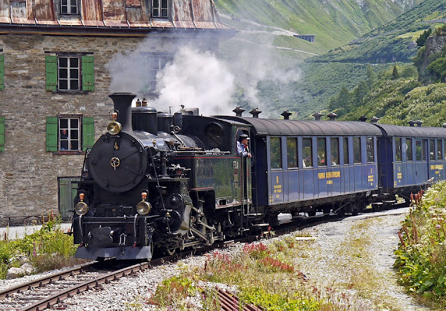 trenleri çalıştıran makinistlere ait tren resimleri fotoğrafları