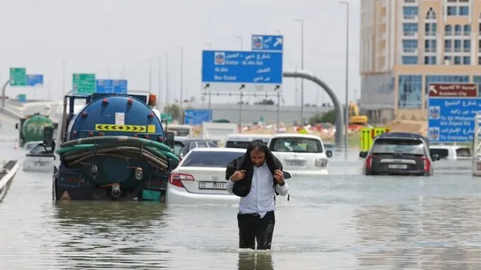 Inundações catastróficas em Dubai: Manipulação do clima, e efeitos negativos despertam preocupações
