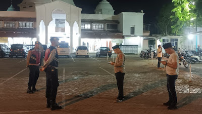 Berikan Rasa Aman Saat Beribadah, Jajaran Polres Pidie Lakukan Pengamanan Ibadah Shalat Tarawih