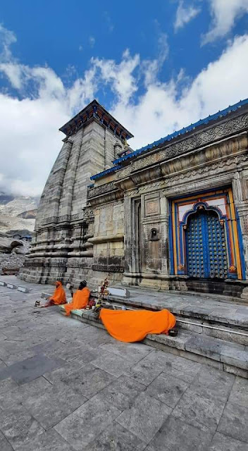 Beautiful Kedarnath Temple Pic | Har Har Mahadev.