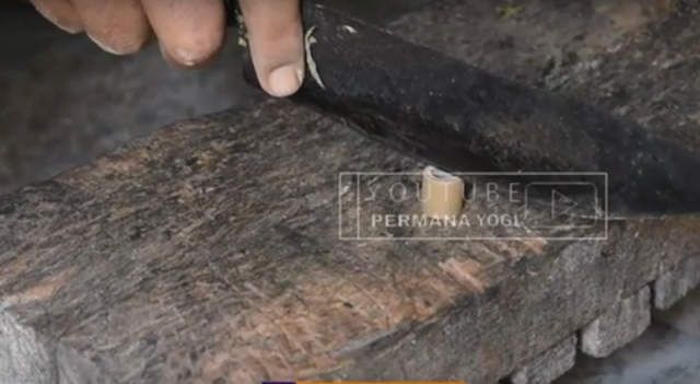Cara Membuat ASBAK ROKOK yang SEDERHANA dari Tempurung Kelapa