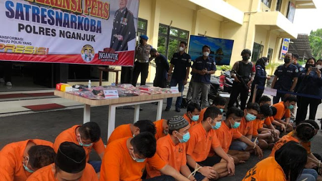 Wawww ! 22 Tersangka Budak Sabu Ditangkap Polisi, Salah Satunya Oknum Anggota DPRD