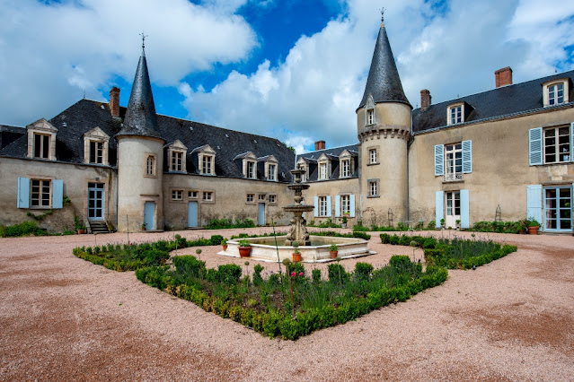 Chateau de La Lande, um castelo no interior da França cheio de "vida, amor e risadas"