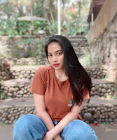 Foto Walpaper Profil Biodata Dewi Octaviany Pemeran Laras Tukang Ojek Pengkolan Lengkap IG Instagram, Agama, Umur, Suami