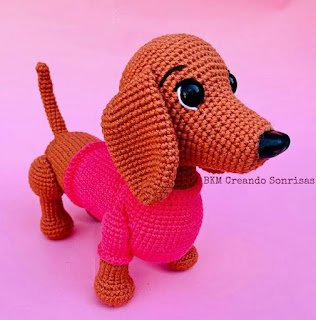 PATRON GRATIS PERRO SALCHICHA AMIGURUMI 49542 🐶