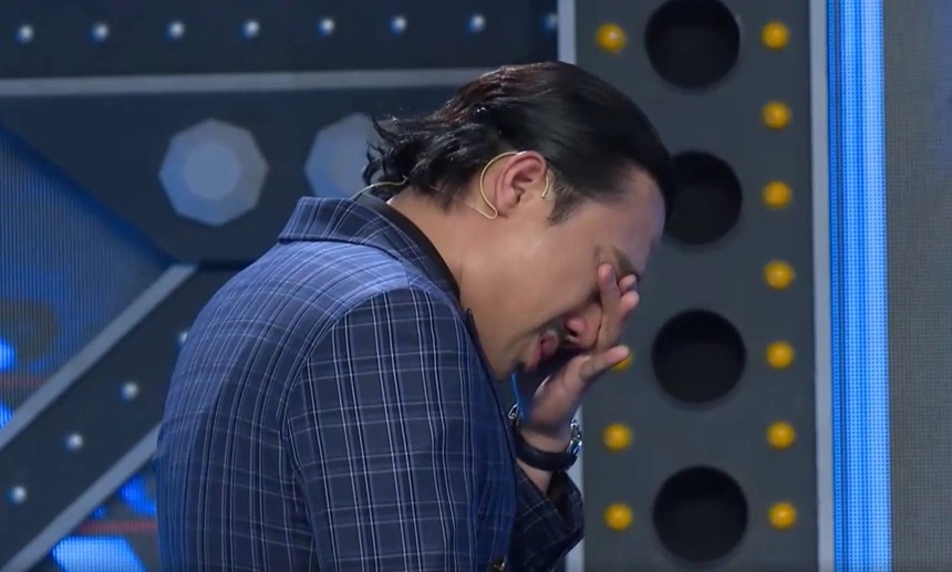 MC, huấn luyện viên và thí sinh Rap Việt đều khóc