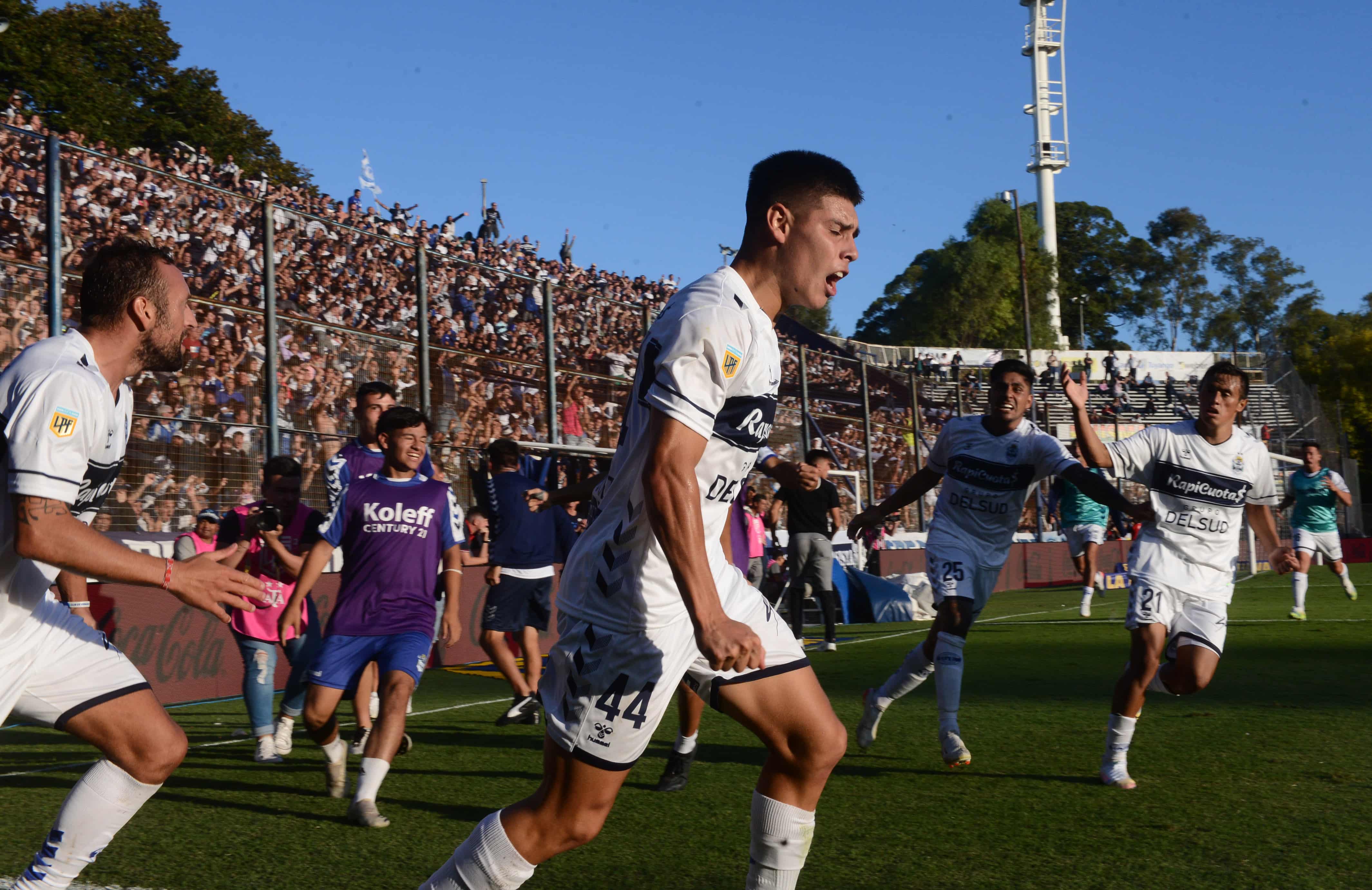 Gimnasia igualó el clásico de La Plata ante Estudiantes en la última jugada