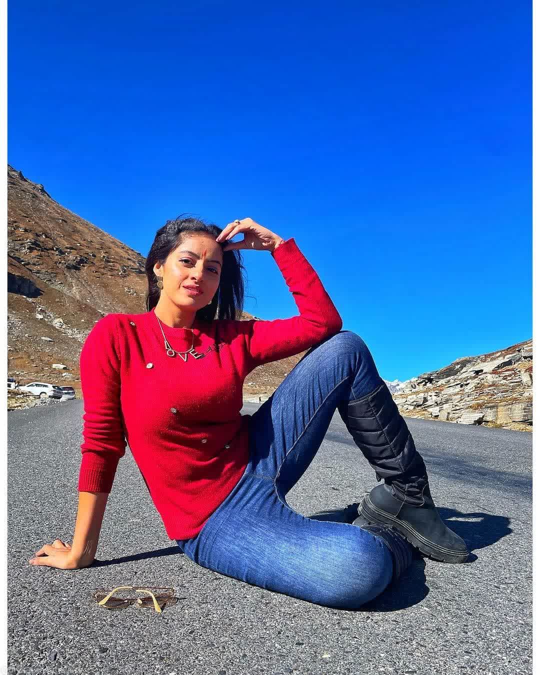 Deepika Singh ( Sandhya)