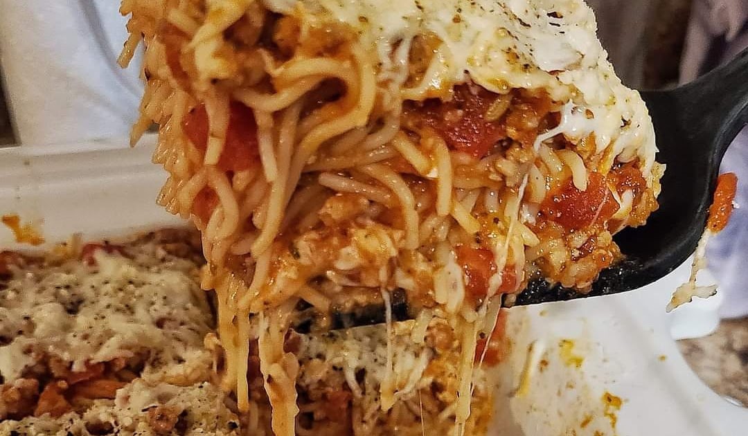 EASY CROCKPOT SPAGHETTI CASSEROLE