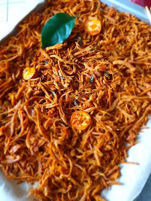 Poulet séché aux feuilles de citron; "Gà khô lá chanh"; Poulet séché aux feuilles de citron; "Gà khô lá chanh"