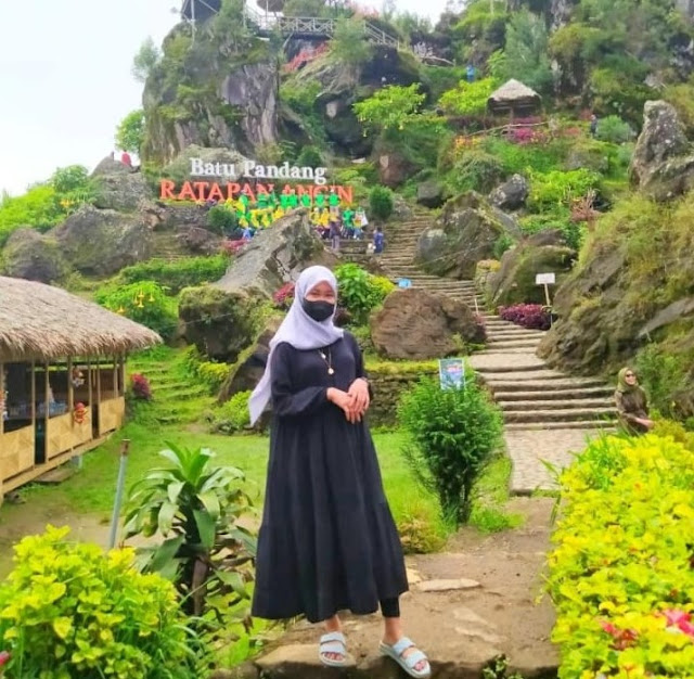 Batu Pandang Ratapan Angin Dieng