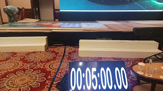 Layanan Rental Monitor Time Keeper, Sewa Monitor Digital Time Watch Clock di panggung podium. Digital Watch TV podium seminar