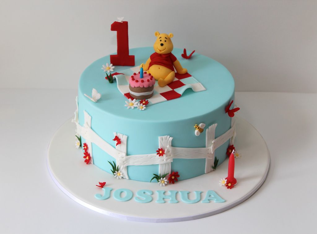 winnie the pooh cake