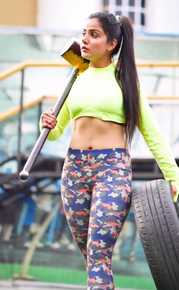 Sonia Hooda gym workout