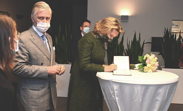 Queen Mathilde wore a floral print tulle dress from Natan. Psychiatric clinic Alexianen in Tienen. Norbertine Order