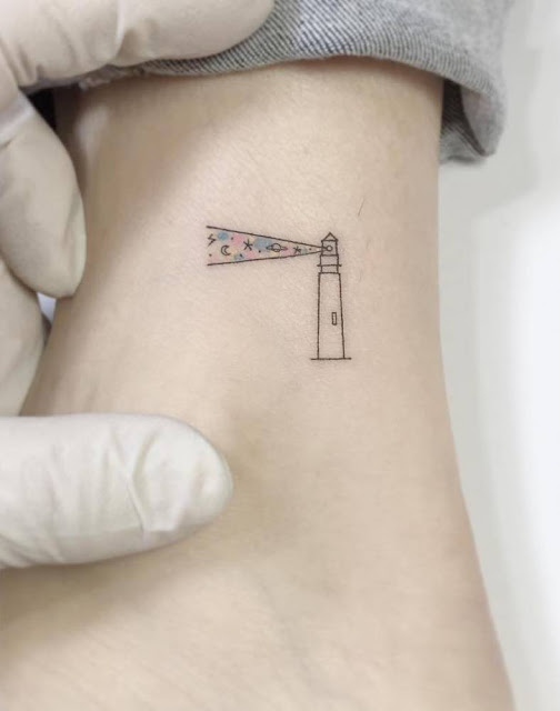 59 mini tatuagens femininas para quem ama o verão