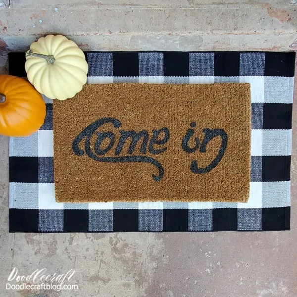 Cricut gift ideas! Stencil a door mat with freezer paper and any Cricut cutting machine. Front porch mat, door mat, rug, coir rug, coir mat...whatever you call it, people love them personalized!