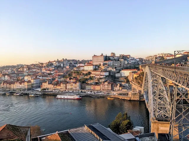 Ponte Luis I and Old Town Porto viewed from Vila Nova de Gaia