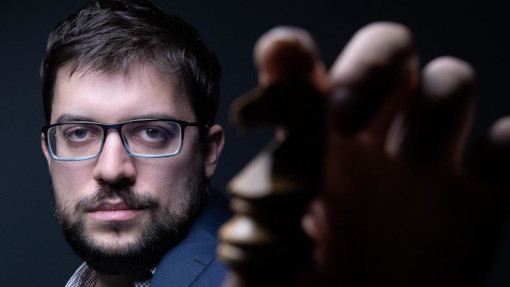 Le titre de Maxime Vachier-Lagrave symbolise le retour au sommet des échecs français - Photo © Joël Saget pour l'AFP