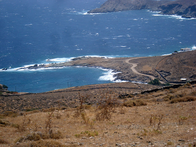 Η θέση Μαρουλάς ((A. Sampson –M. Kaczanowska M.-J.K Kozłowski, The Prehistory of the Island of Kythnos (Cyclades, Greece) and the Mesolithic Settlement at Maroulas, PAU , Krakow 2010 )