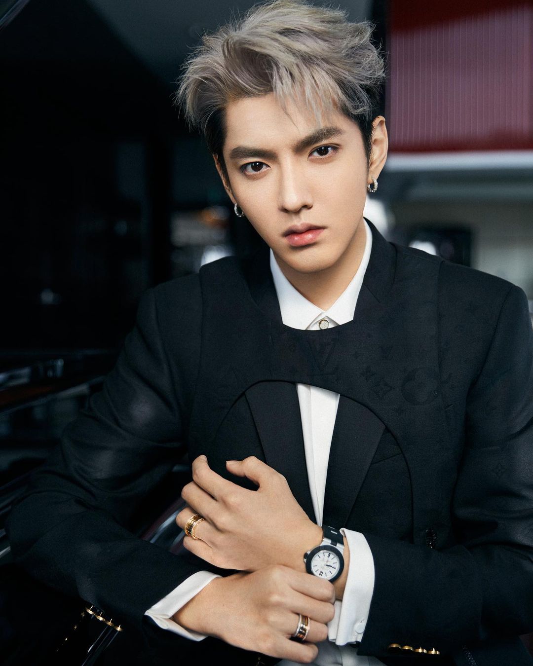 Hotpot ent. on X: Kris Wu's father old picture is revealed after years  #WuYifan #KrisWu #吴亦凡  / X