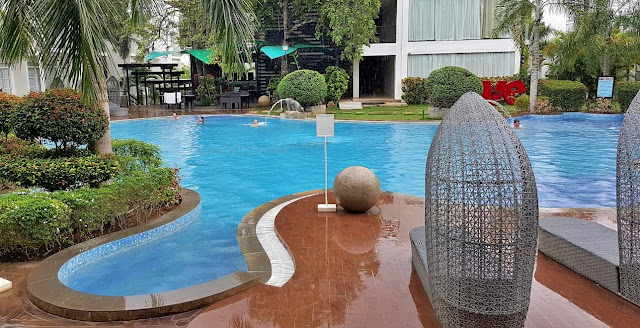 swimming pool of Aziza Paradise Hotel, Palawan