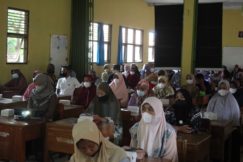 foto rapat wali murid kelas 7 tahun pelajaran 2021/2022