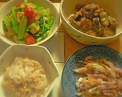 挽肉でも😋　豚挽肉とナス味噌炒め　イカ納豆　小松菜サラダ＋1