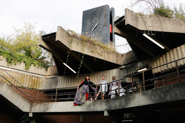 Matt Hulse, Julia Zinnbauer, Angus Fisher, Emily Gilmore, Fountain of the former Civic Centre of Reading/UK; Costumes for the HEXAGON Project