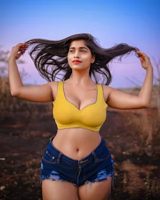 Pratika Sood sexy