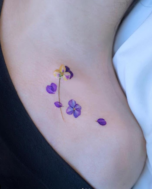 Mini tatuagens femininas para se inspirar - 42 tattoos que eu faria