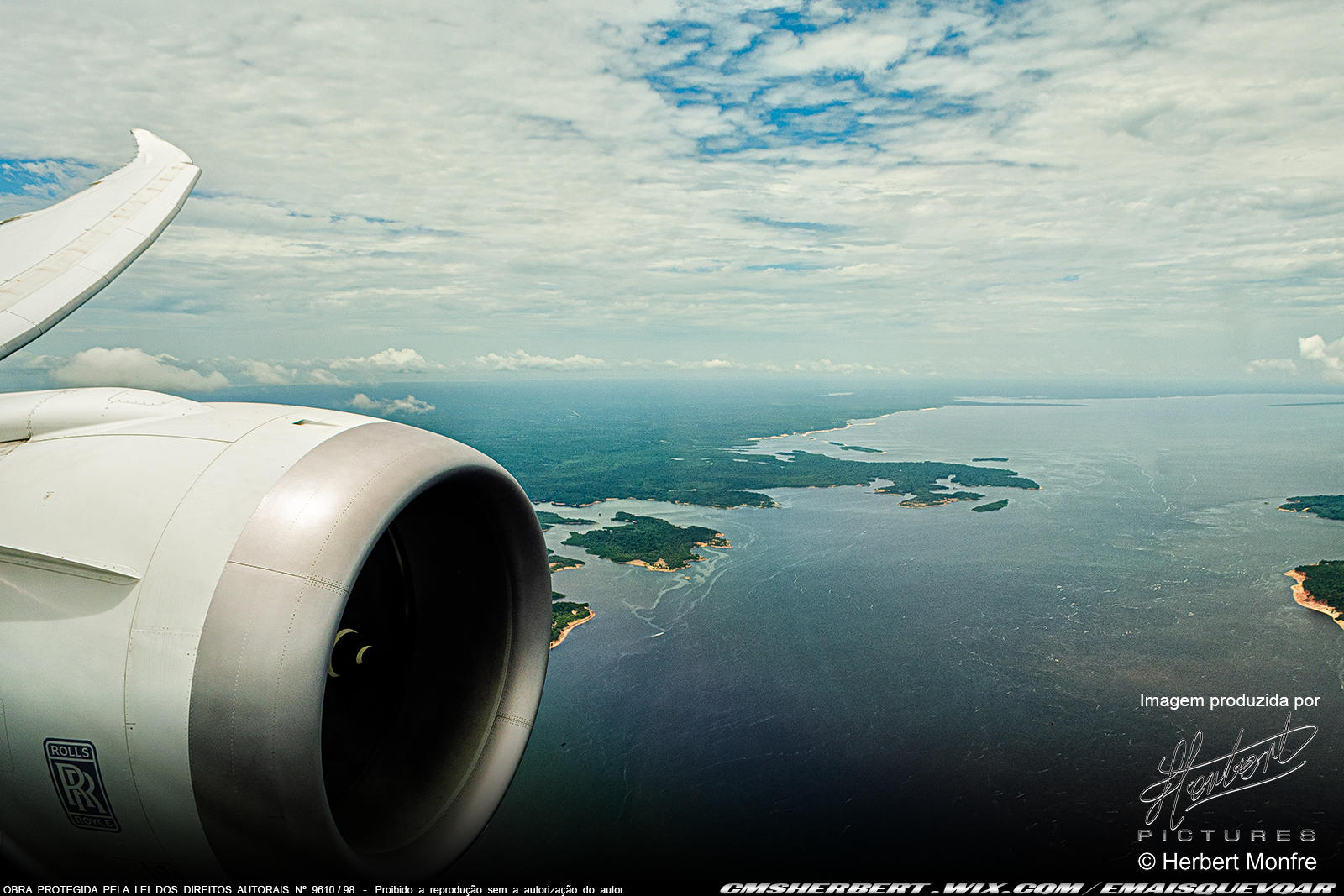 What is it like to fly from Sao Paulo to Manaus aboard the Boeing 787 with LATAM Brasil | by MORE THAN FLY | Image produced by Herbert Pictures | Photo © Herbert Monfre - Airplane photographer - Events - Advertising - Rehearsals - Hire the photographer by email cmsherbert@hotmail.com