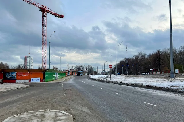 улица Вильгельма Пика, строительная площадка торгового центра Botanica Mall и бизнес-центра Botanica Plaza