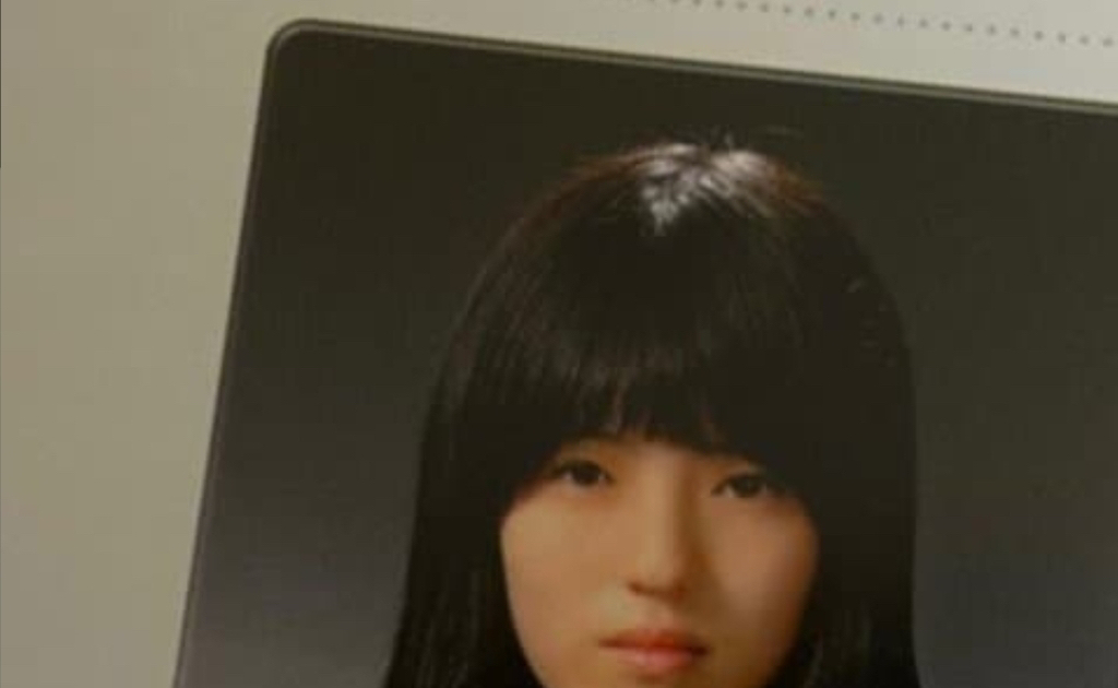 [theqoo] THE GRADUATION PICTURES OF POPULAR ACTRESSES RIGHT NOW