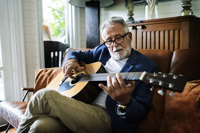 The Role of Hobbies in Reducing Loneliness Among Seniors