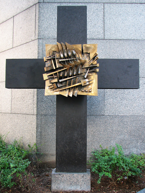 Exterior Cross by Arnaldo Pomodoro, St. Peter Lutheran Church, Lexington Avenue, New York