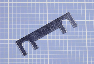 Figure 4-7. This strip fuse is intended for use in diesel vehicles. The example shown is rated 100A at 36V.