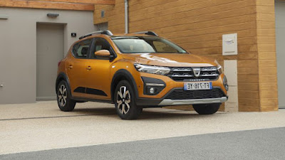 Renault Stepway y Sandero 2022 Ecuador Fayals