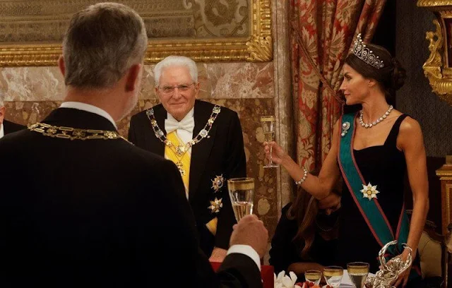 Queen Maria Christina's Cartier Loop Tiara by Cartier. Diamonds and pearls set in platinum. Laura Mattarella