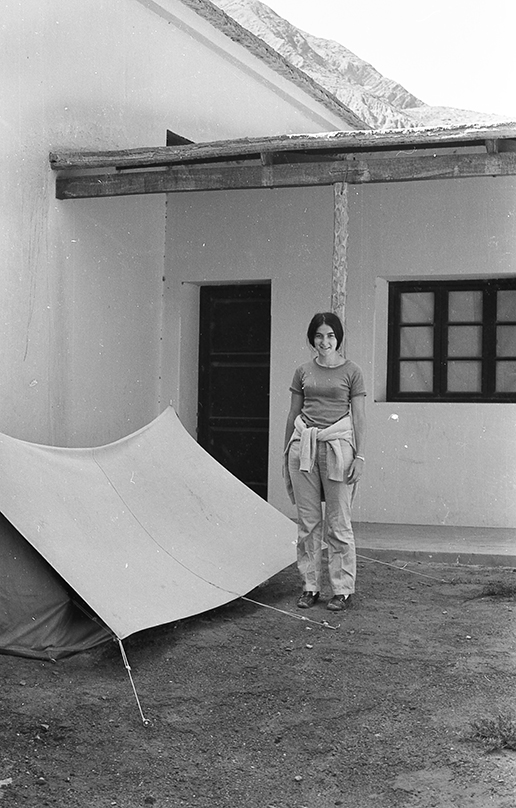 1970 Ada, cuando acampábamos en el patio trasero de la iglesia de Purmamarca