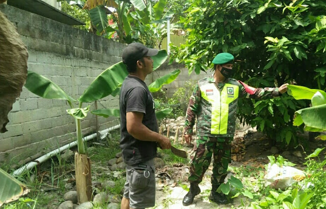 Lakukan Komsos, Babinsa Mukhlis Yendi Himbau Masyarakat Displin Terapkan Prokes