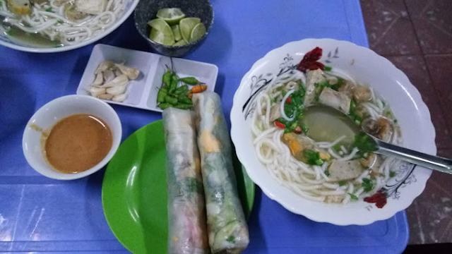 Hàng bánh canh hải sản Mỹ – bánh canh chả cá ngon ở Phan Thiết